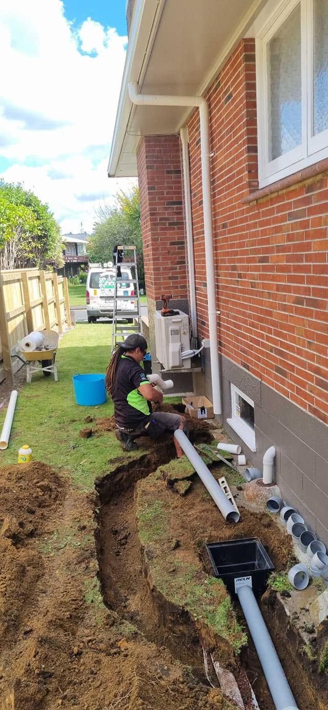 Hutchison Plumbing on site